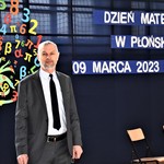 Paweł Dychto Naczelnik oświaty w trakcie konkursu. 