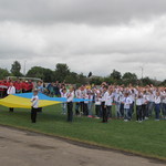 Uroczystości z okazji Dnia Flagi na stadionie we wsi Gołoba w Rejonie Kowelskim na Ukrainie
