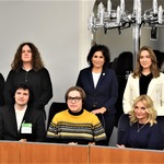 Radni Młodzieżowej Rady Powiatu Płońskiego wraz z opiekunami w trakcie wizyty w Sejmie i Senacie. 